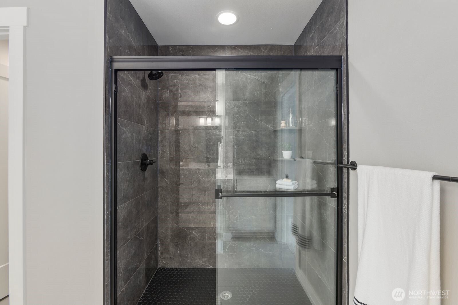 311 Hogan Drive , Enumclaw, WA 98022