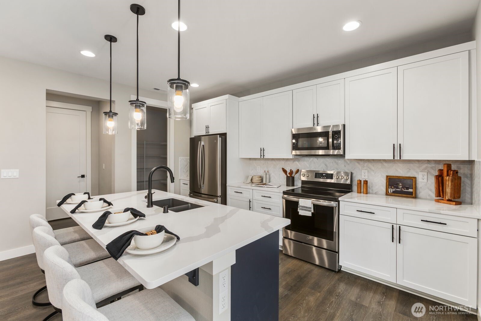 311 Hogan Drive , Enumclaw, WA 98022