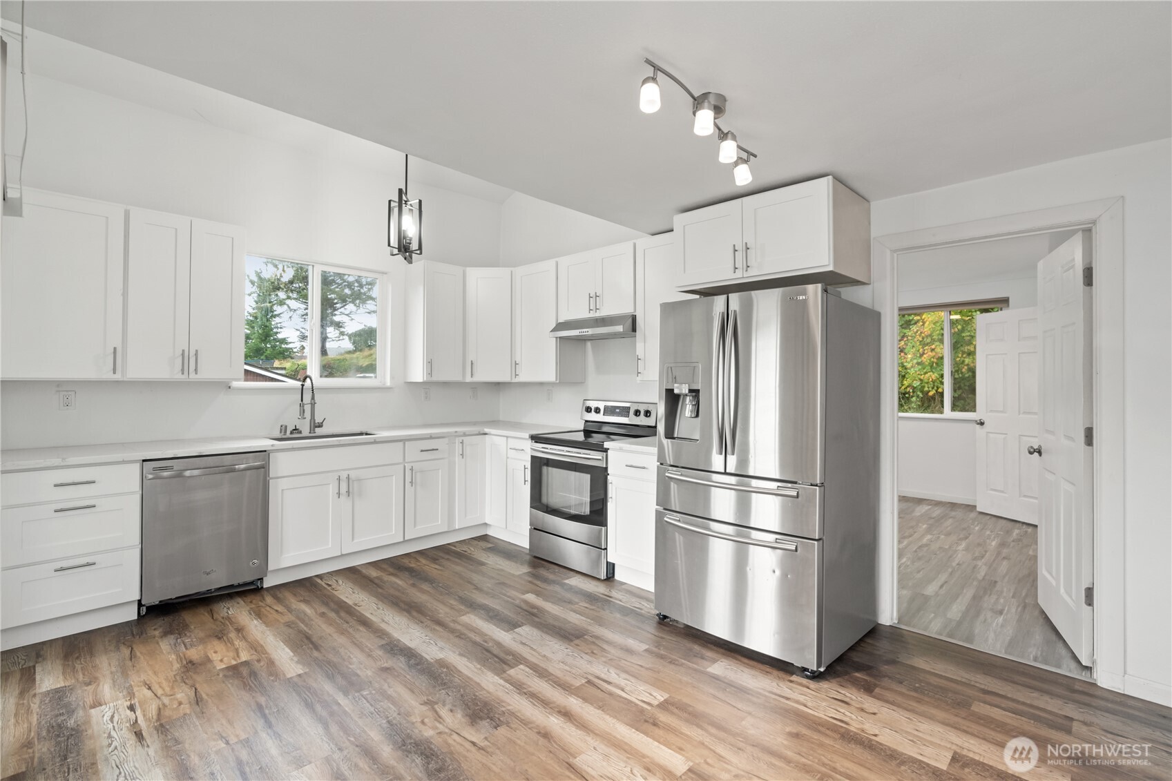 605 Emerald Court , Hoquiam, WA 98550