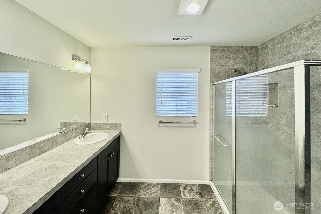 8120 175th Street Court E, Puyallup, WA 98375