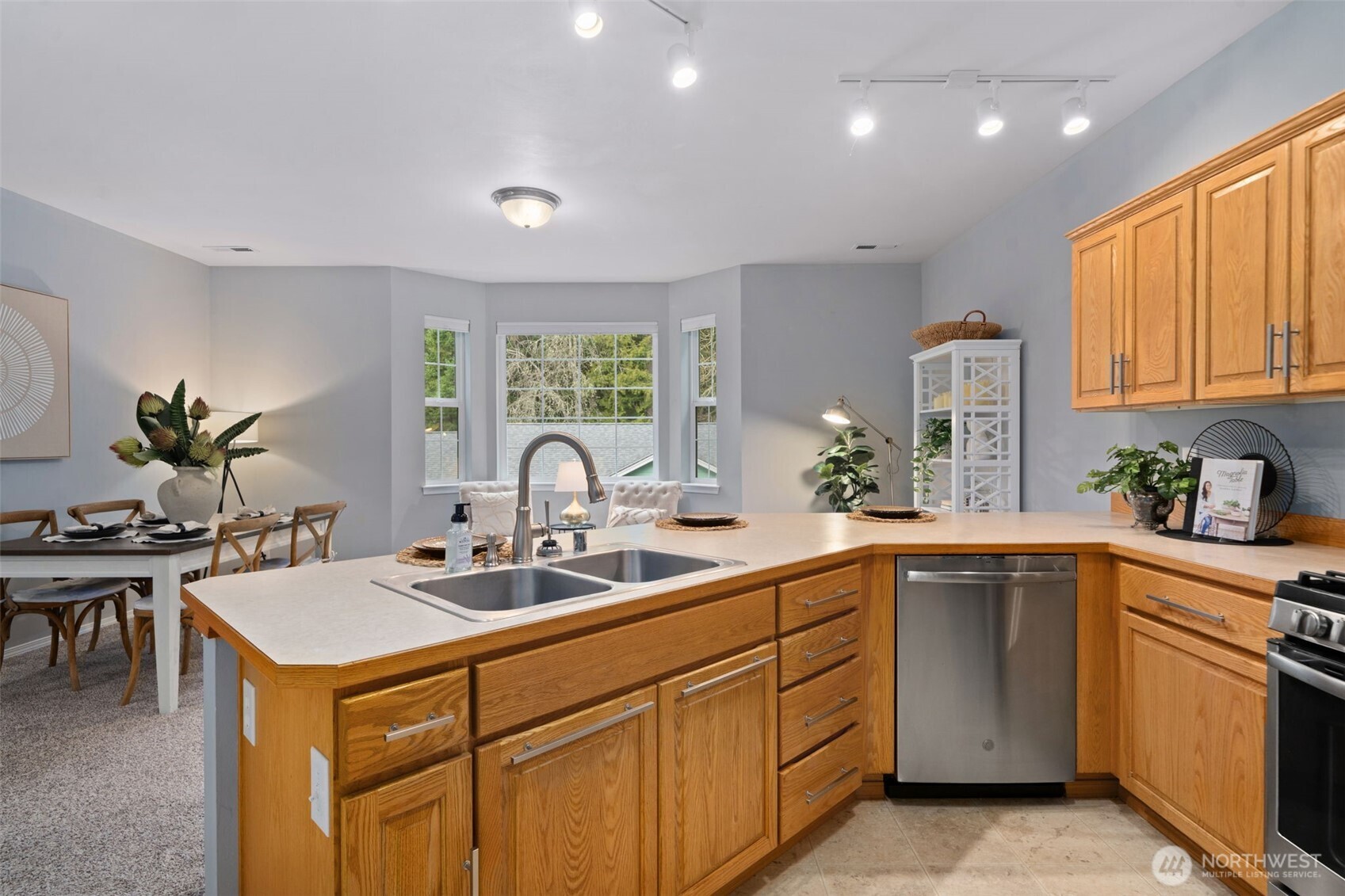 1991 NE Trussel Court , Bremerton, WA 98311