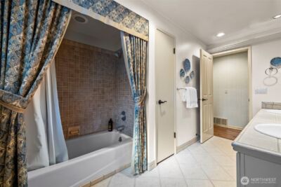 8902 Park Ridge Drive W, University Place, WA 98467 - Photo 29