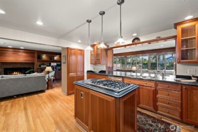 8902 Park Ridge Drive W, University Place, WA 98467 - Photo 6