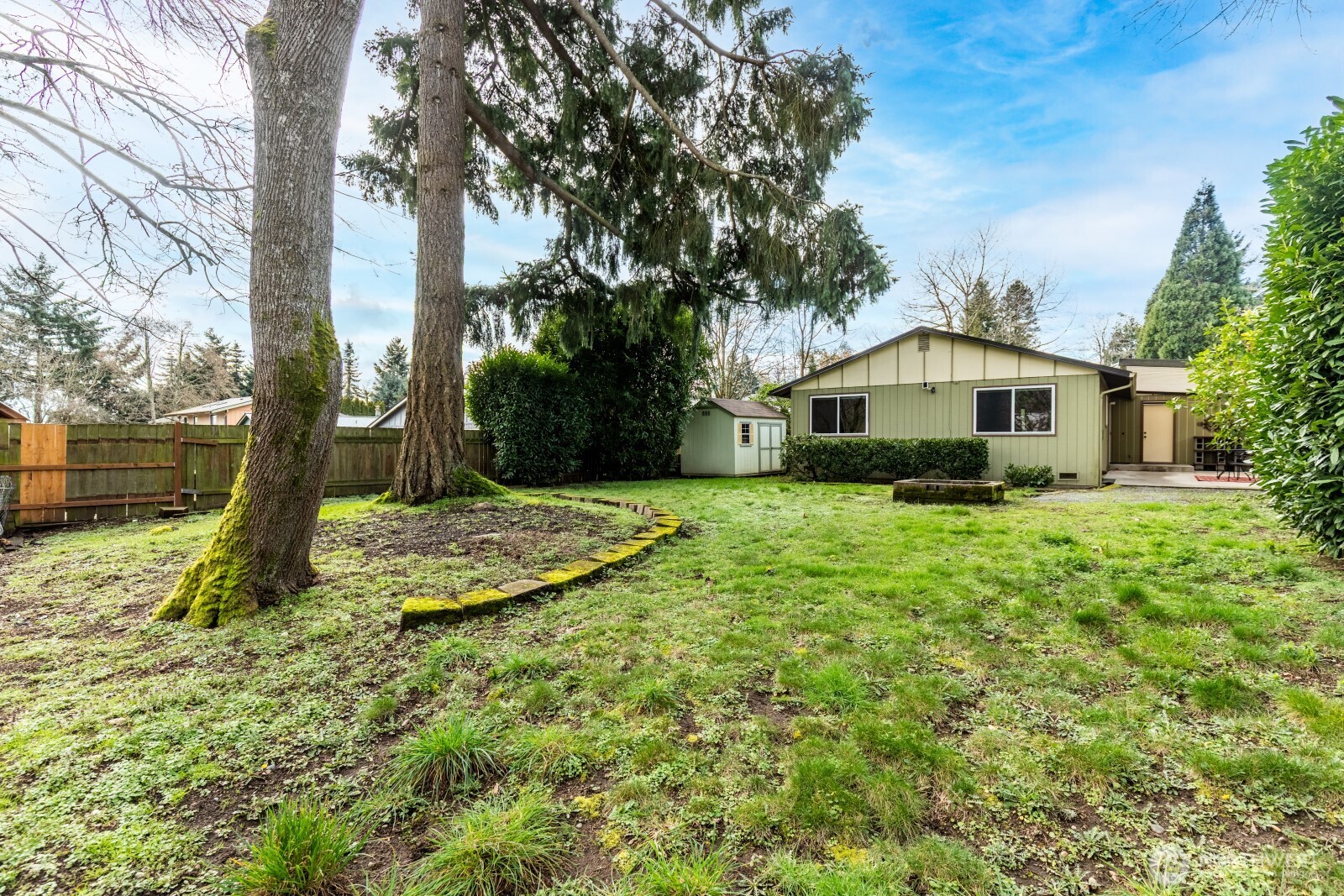 3207 45th Avenue NE, Tacoma, WA 98422