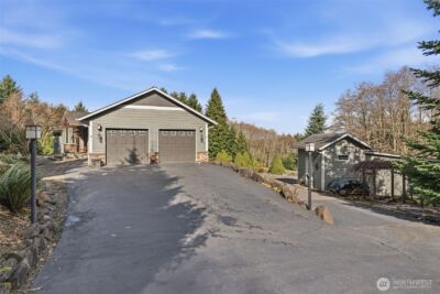72 Blue Mountain Rd , Castle Rock, WA 98611 - Photo 2