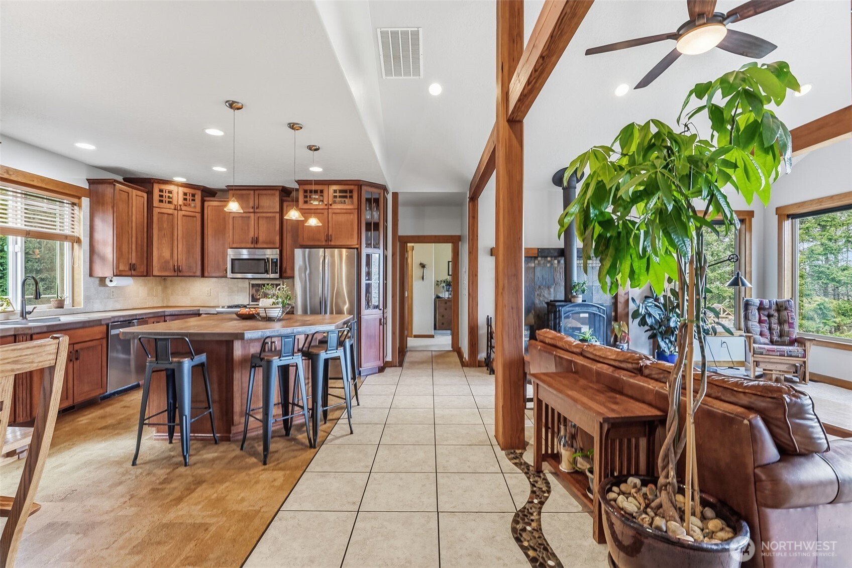 72 Blue Mountain Rd , Castle Rock, WA 98611