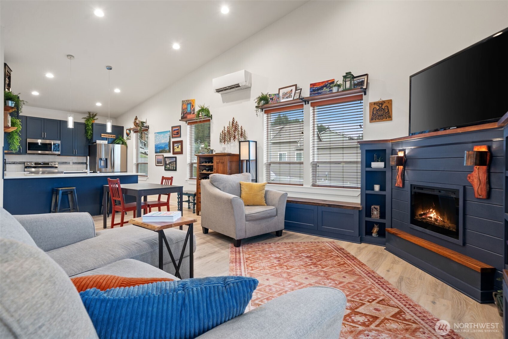 17 E Sellegren Road , Allyn, WA 98524