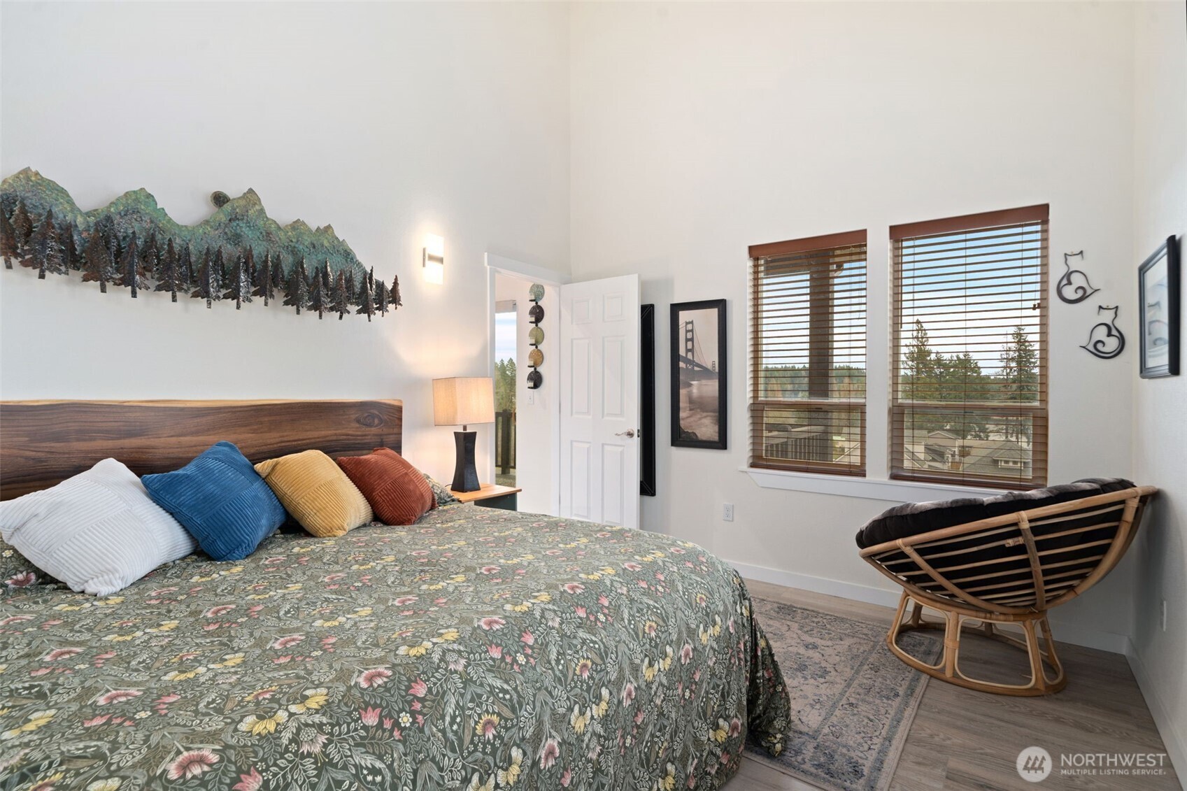 17 E Sellegren Road , Allyn, WA 98524