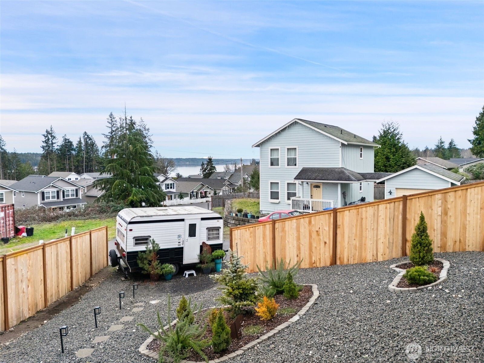 17 E Sellegren Road , Allyn, WA 98524