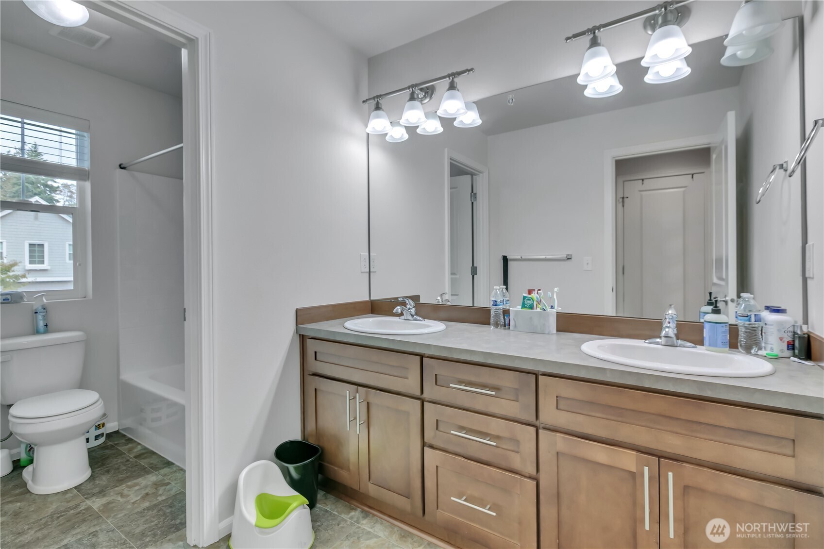 5007 S 324th Street , Auburn, WA 98001-3124