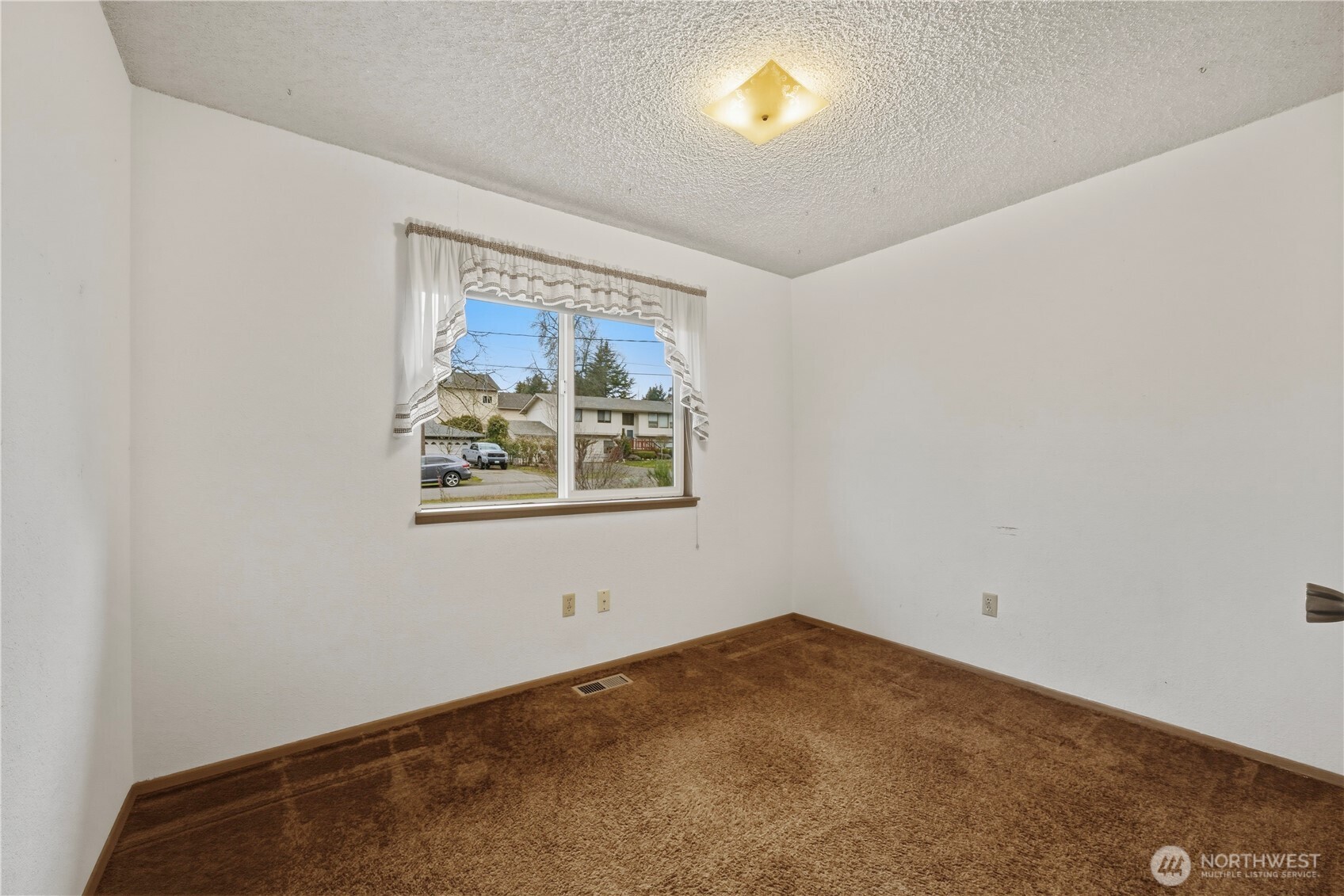 14055 SE 202nd Street , Kent, WA 98042-3017