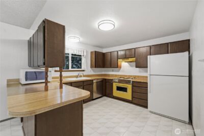 14055 SE 202nd Street , Kent, WA 98042-3017 - Photo 8