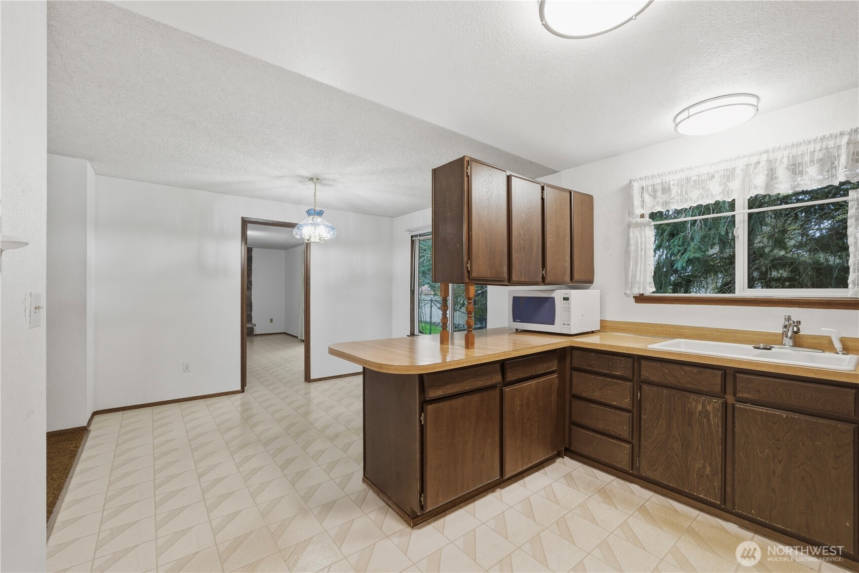 14055 SE 202nd Street , Kent, WA 98042-3017