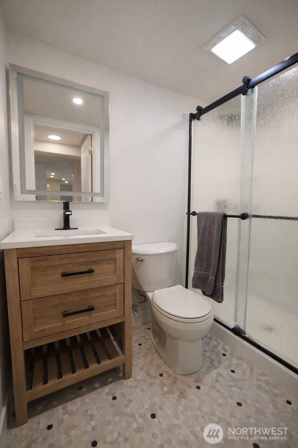 505 N Markeson Street , Chelan, WA 98816