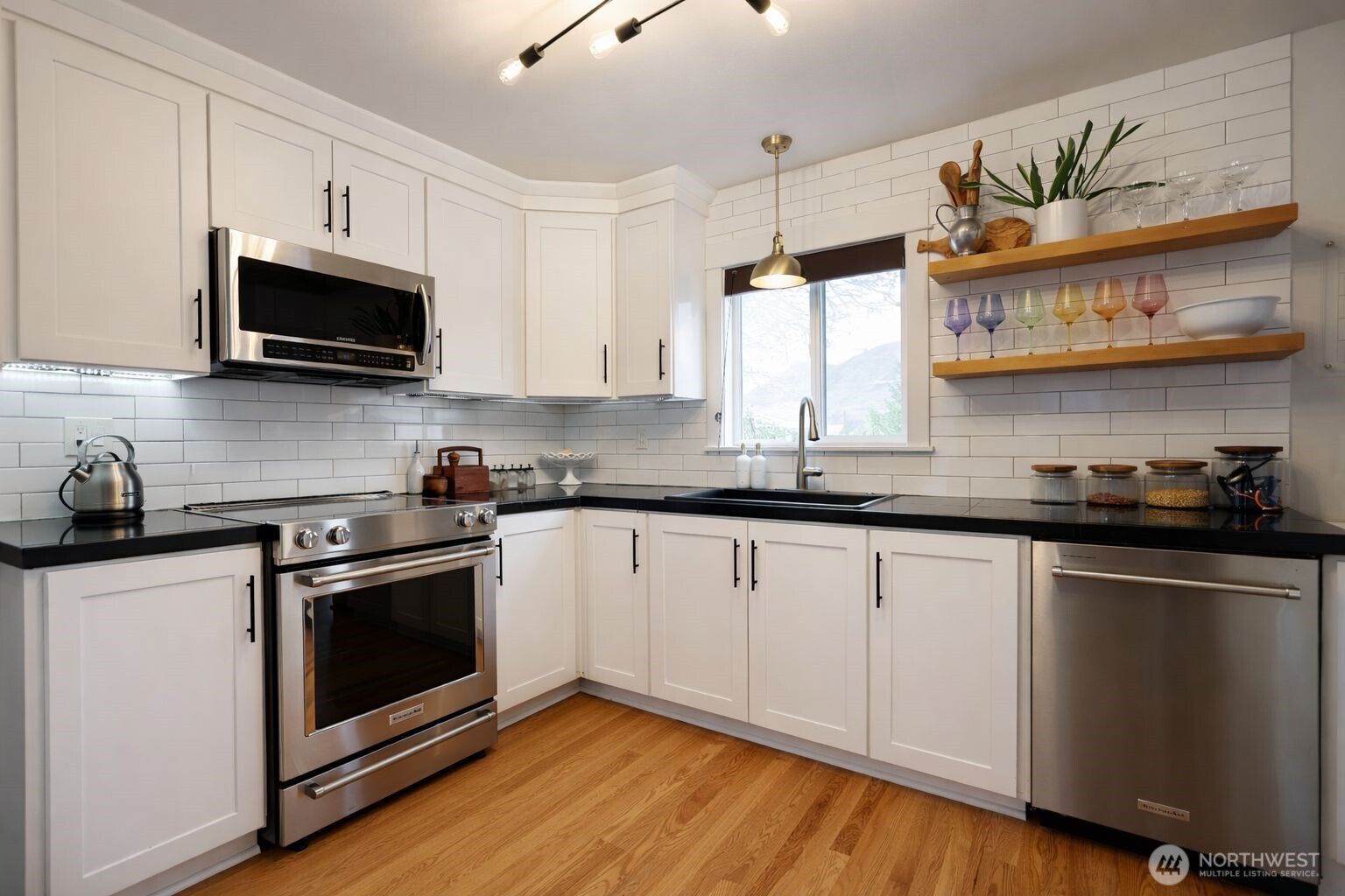 505 N Markeson Street , Chelan, WA 98816