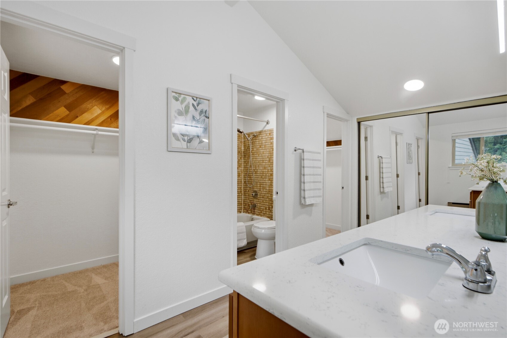 8111 146th Court NE #D, Redmond, WA 98052