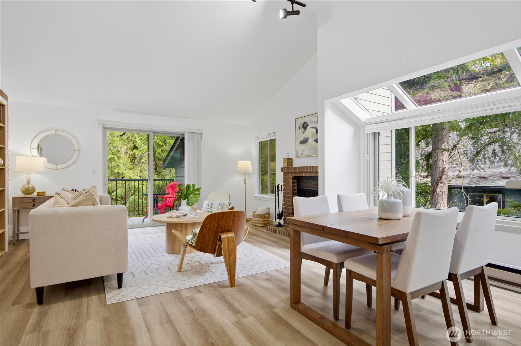 8111 146th Court NE #D, Redmond, WA 98052