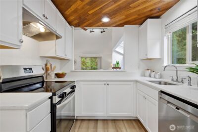 8111 146th Court NE #D, Redmond, WA 98052 - Photo 9