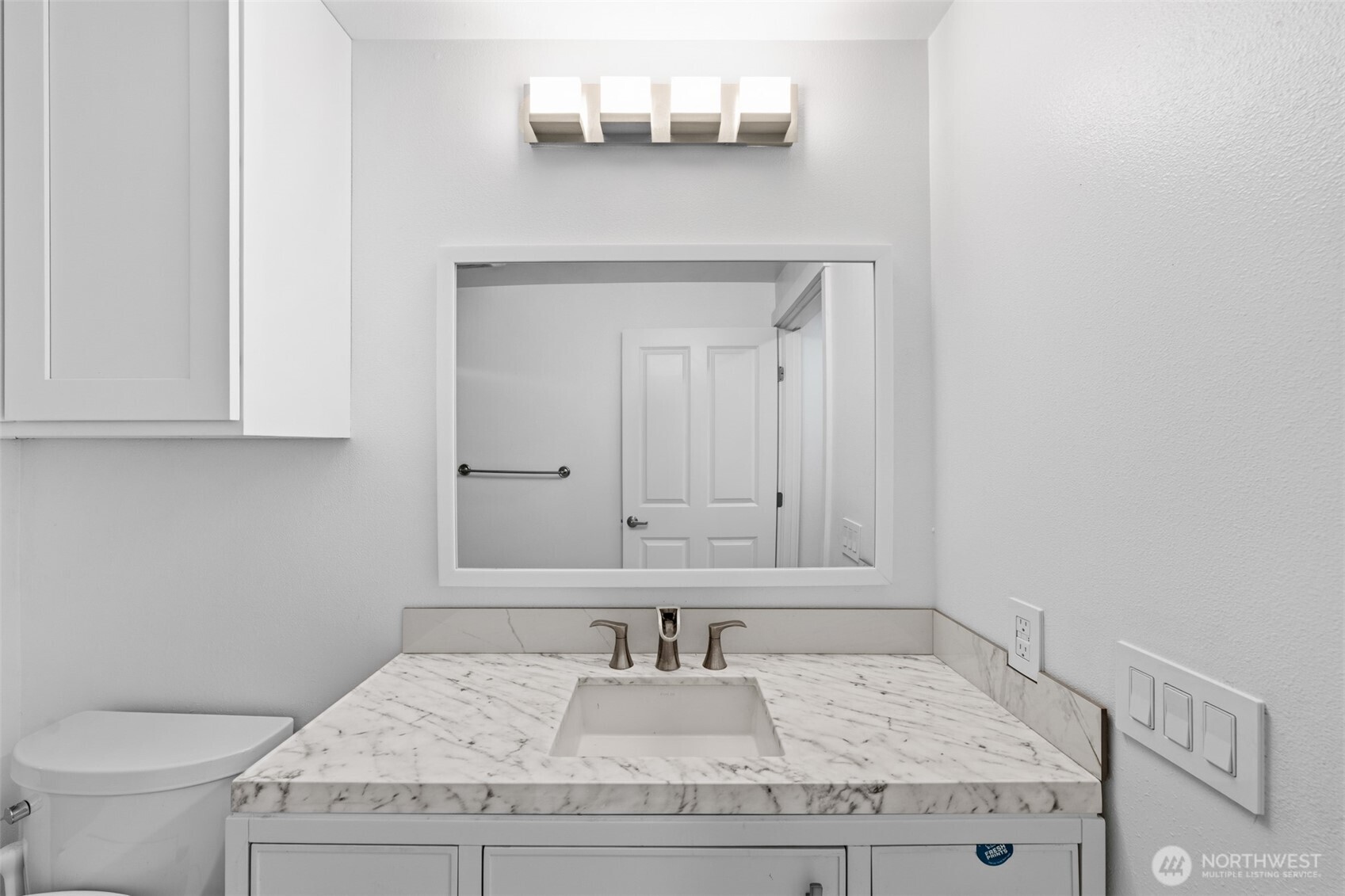 11920 98th Avenue NE #206, Kirkland, WA 98034