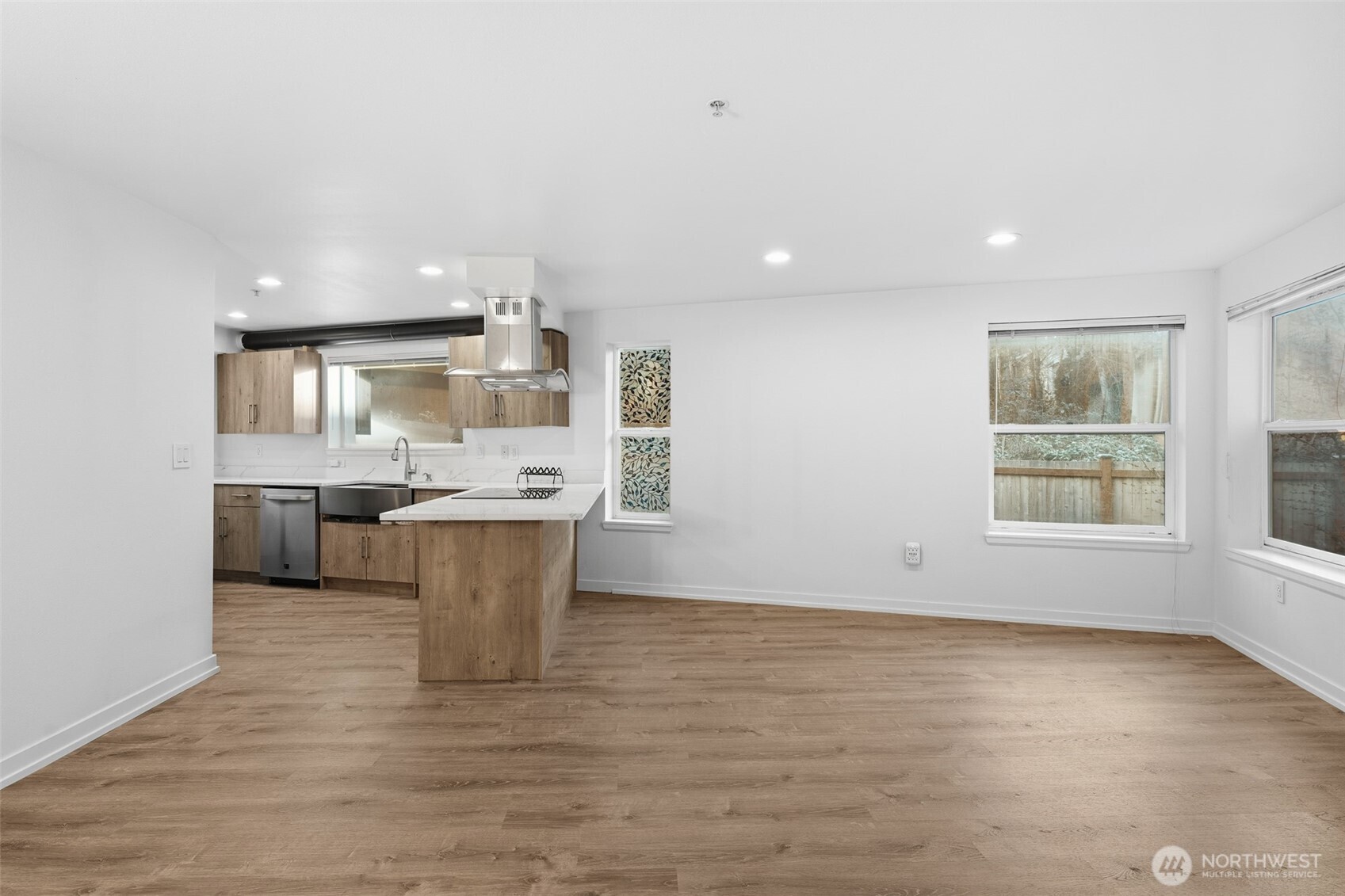 11920 98th Avenue NE #206, Kirkland, WA 98034