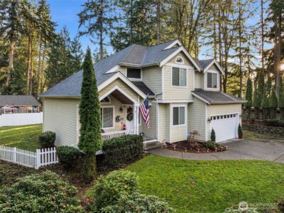 132 Park Avenue NW, Gig Harbor, WA 98335 - Photo 2
