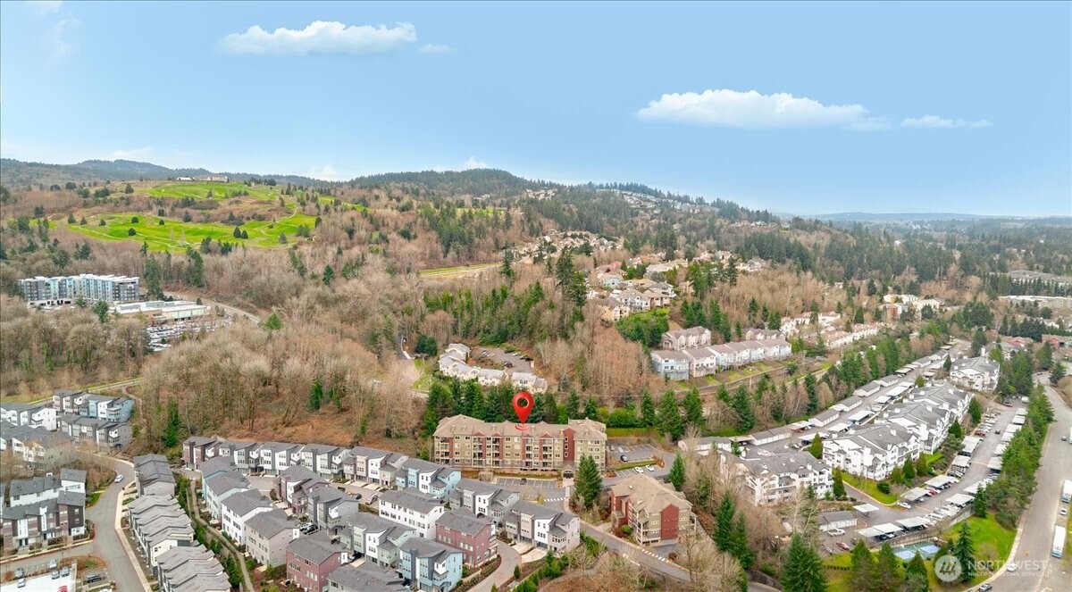 6800 132nd Place SE #E203, Newcastle, WA 98059