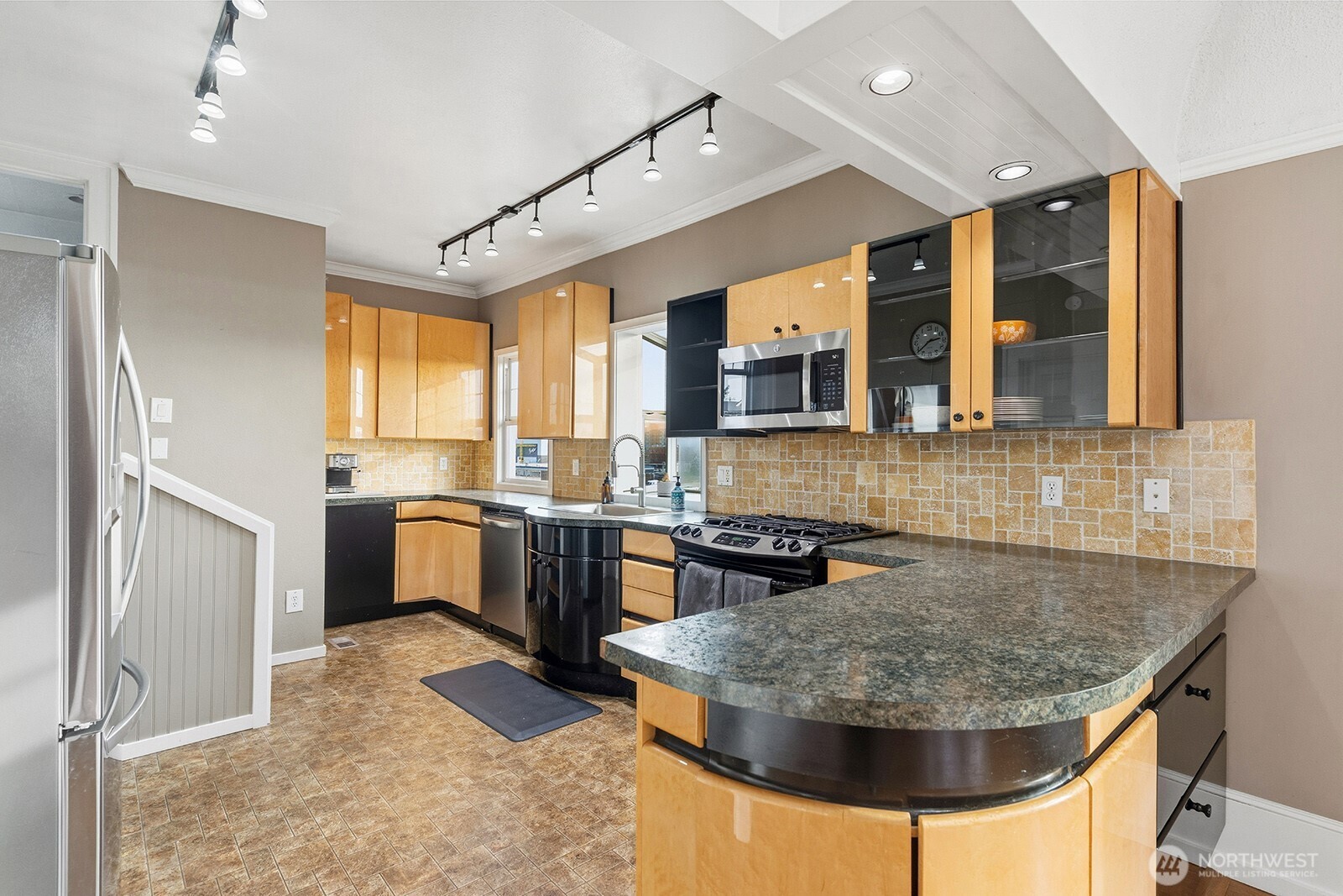 3231 Grand Avenue , Everett, WA 98201