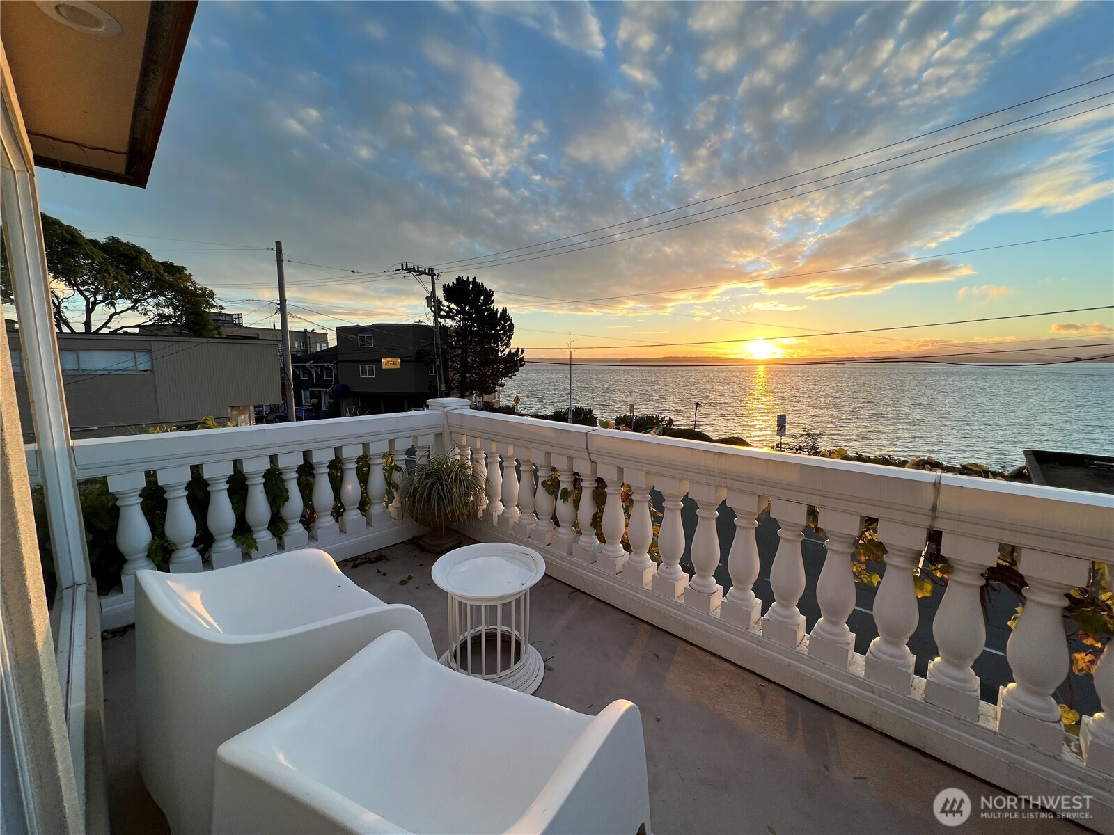 4030 Beach Drive SW, Seattle, WA 98116