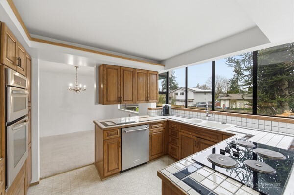 23629 86TH Av W , Edmonds, WA 98026