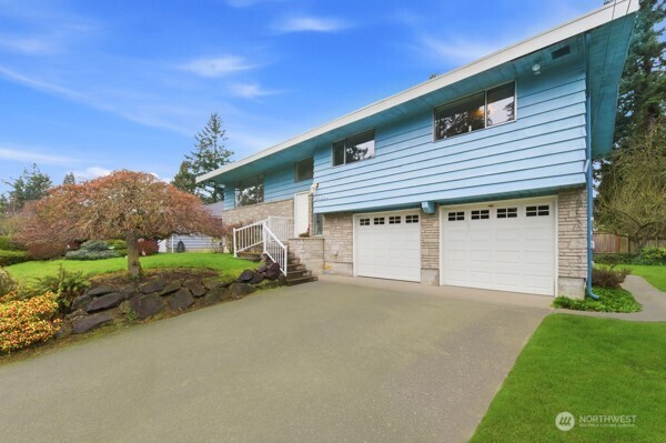 23629 86TH Av W , Edmonds, WA 98026