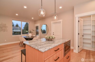 10202 44th Avenue SW, Seattle, WA 98146 - Photo 11