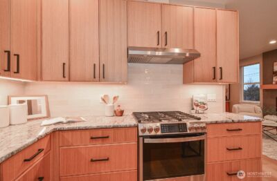 10202 44th Avenue SW, Seattle, WA 98146 - Photo 12