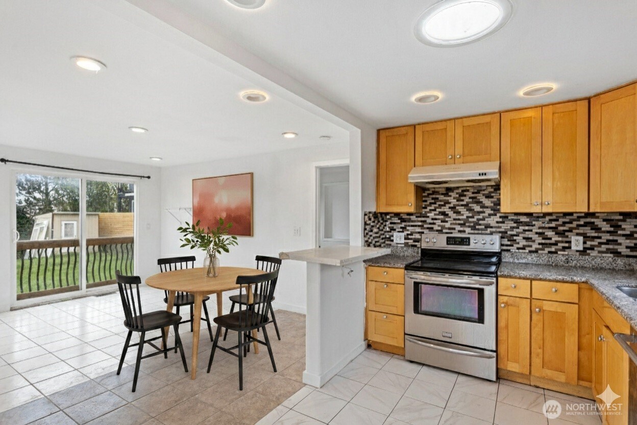 1901 S Plum Street , Seattle, WA 98144