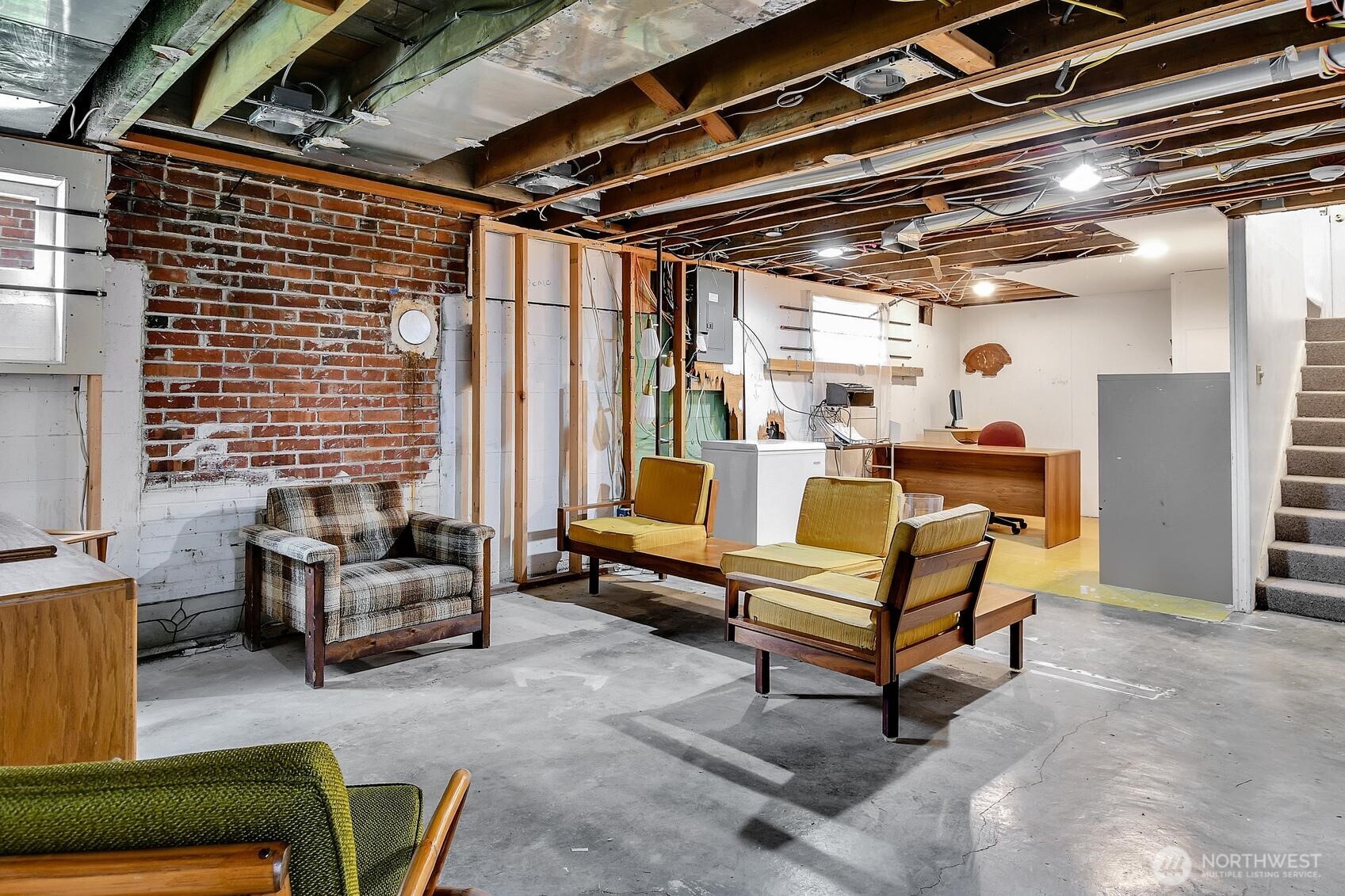 8317 30th Avenue NW, Seattle, WA 98117-3832