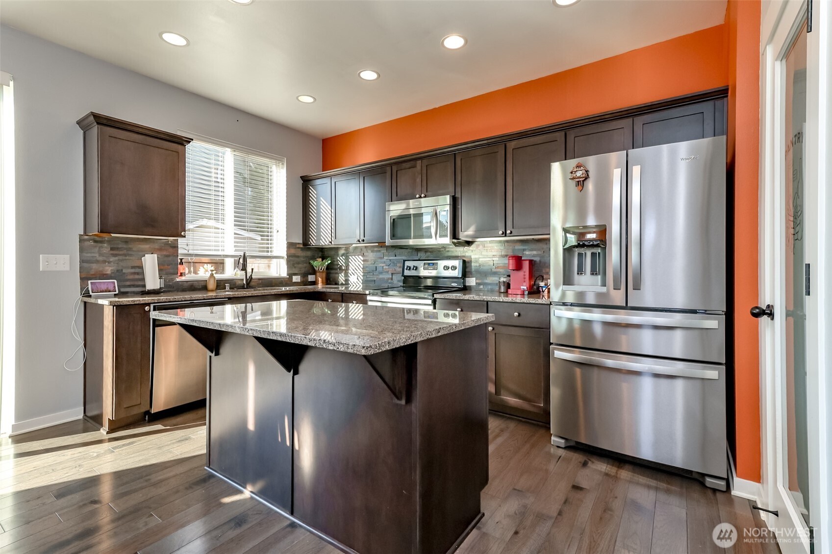 6820 9th Street E, Fife, WA 98424