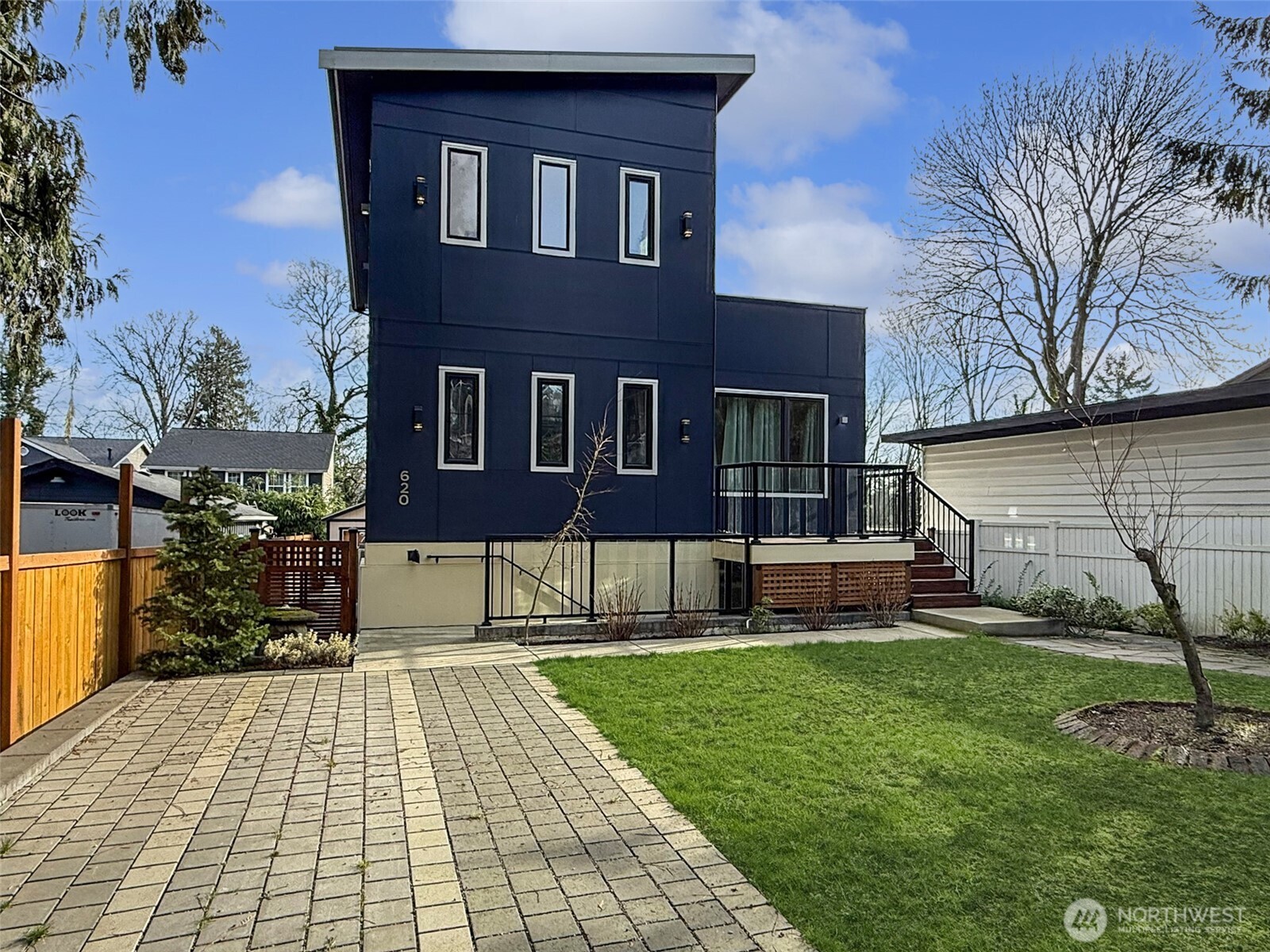 620 Stevens Avenue NW, Renton, WA 98507