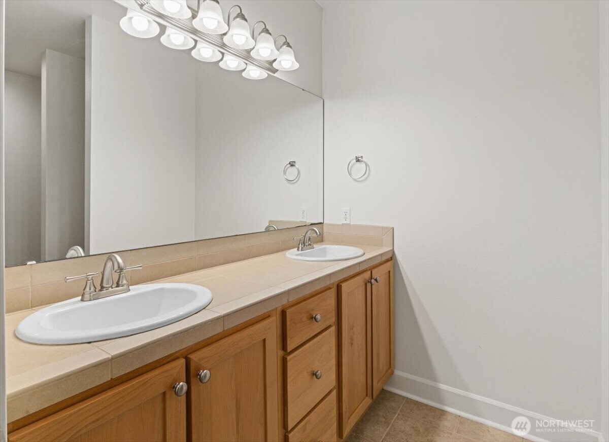 19102 20th Drive SE #B206, Bothell, WA 98012