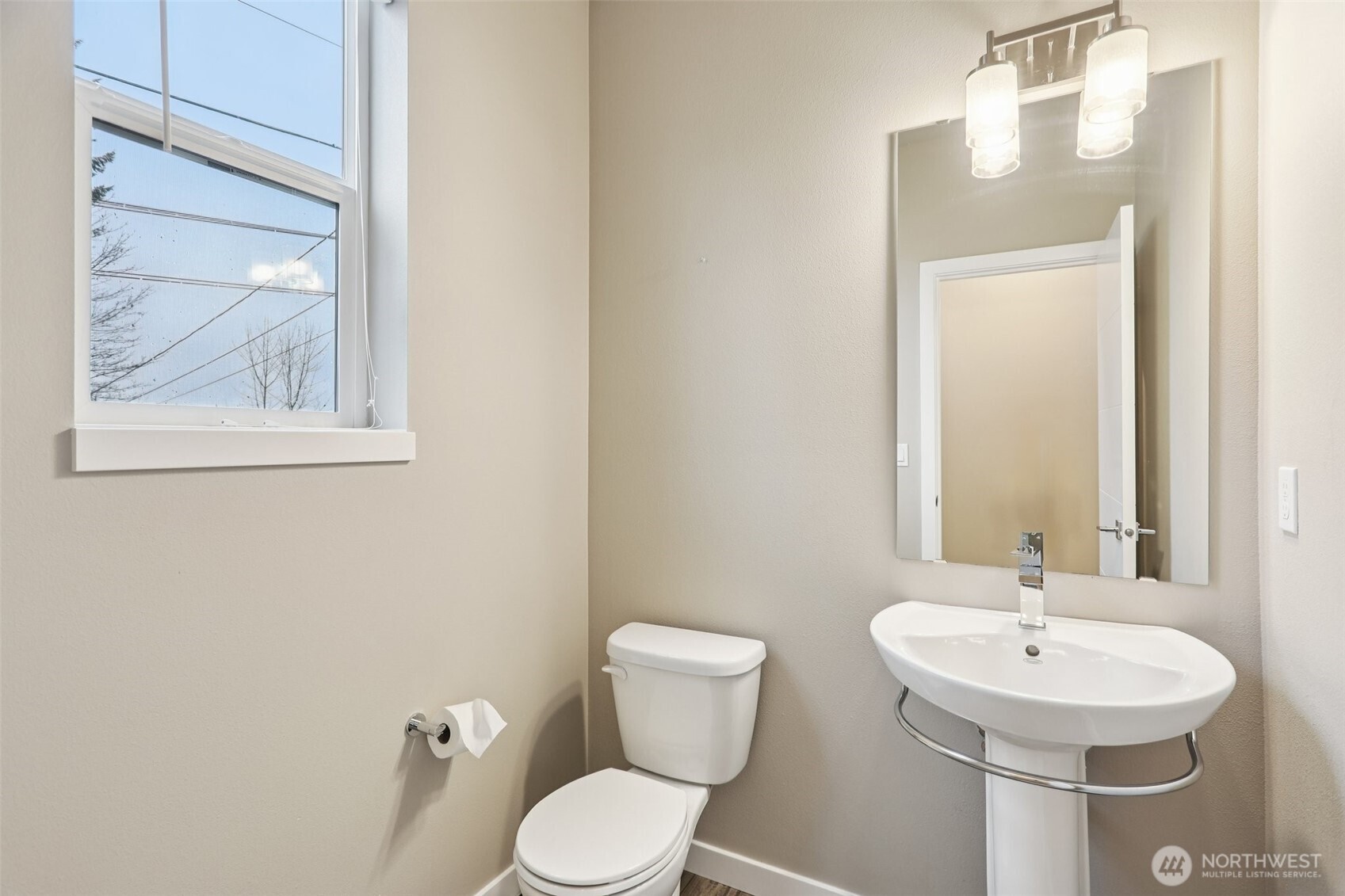 13724 Ash Way #F-3, Everett, WA 98204