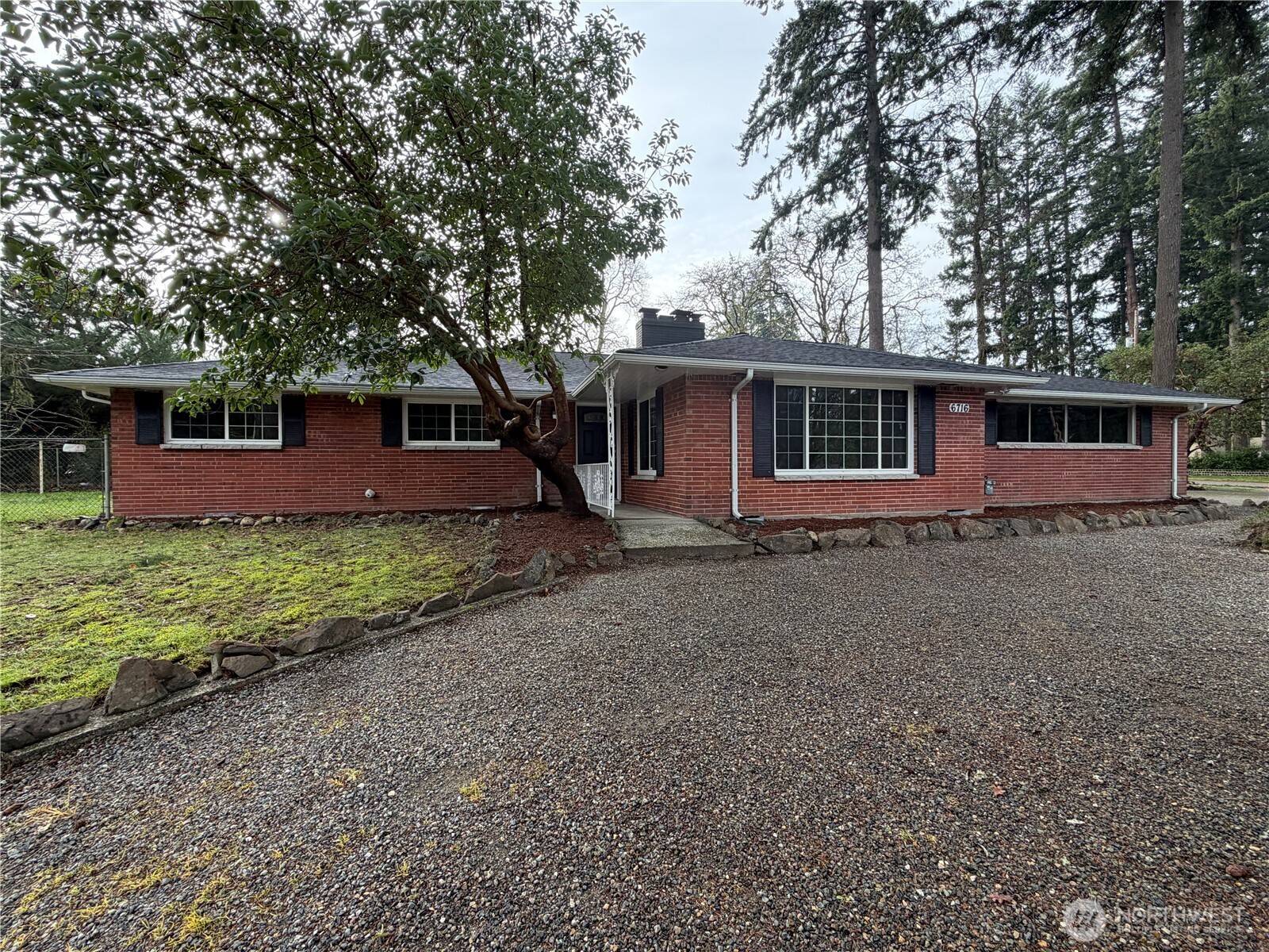 6716 Mt Tacoma Drive SW, Lakewood, WA 98499