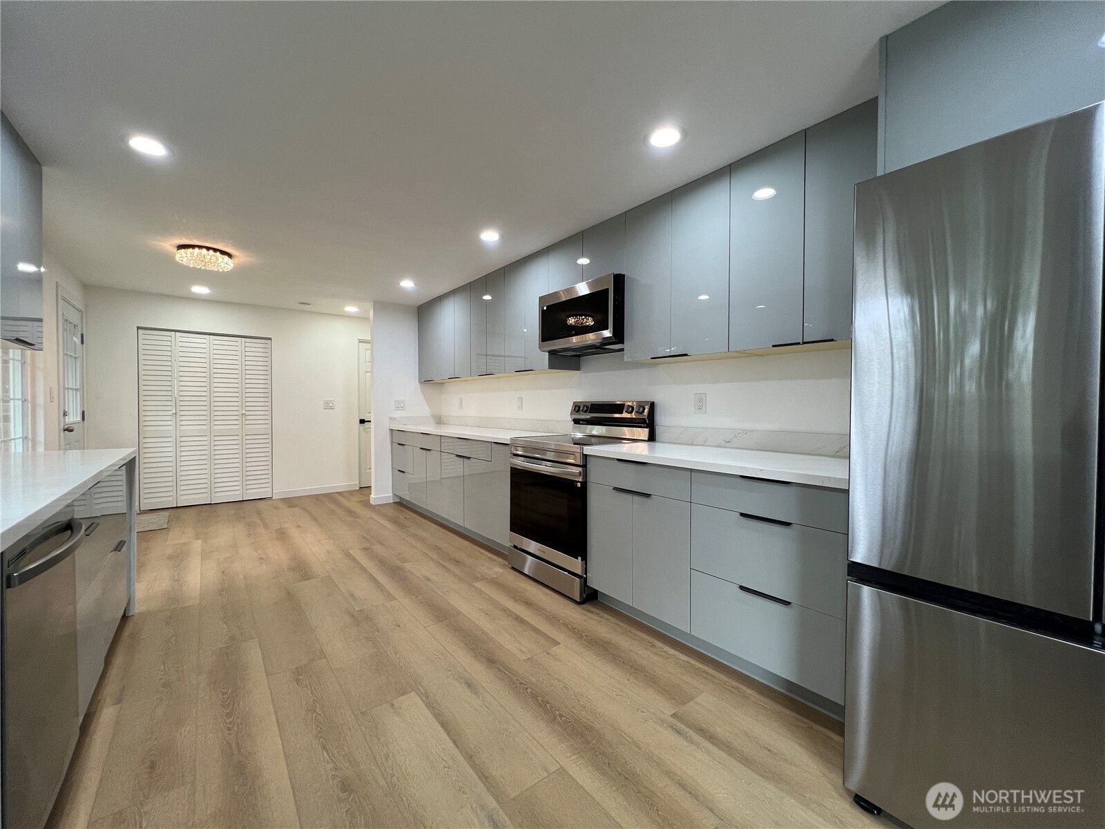 6716 Mt Tacoma Drive SW, Lakewood, WA 98499