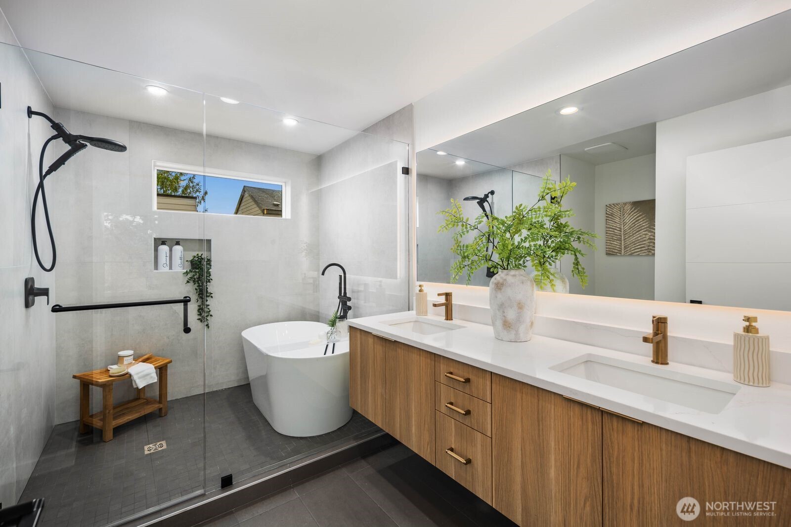 937 N 87th Street #A, Seattle, WA 98103