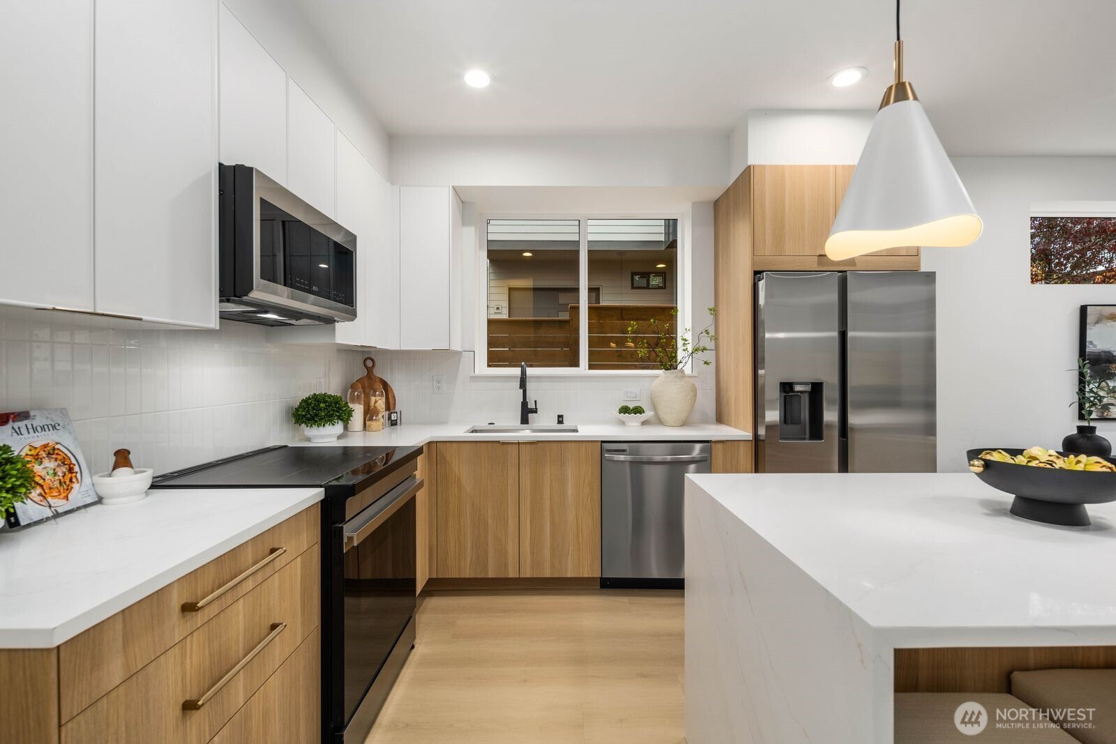 937 N 87th Street #A, Seattle, WA 98103