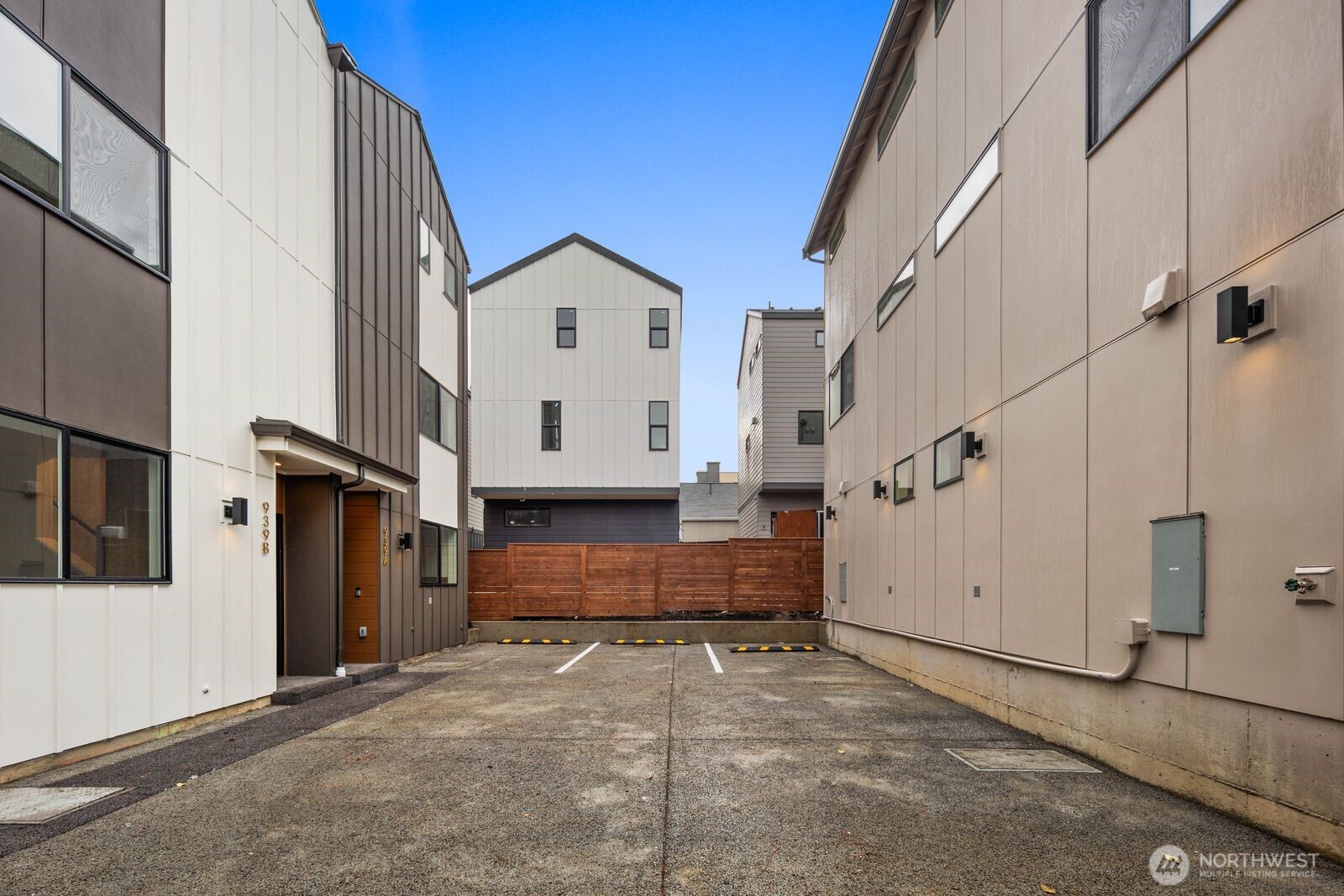 939 N 87th Street #A, Seattle, WA 98103