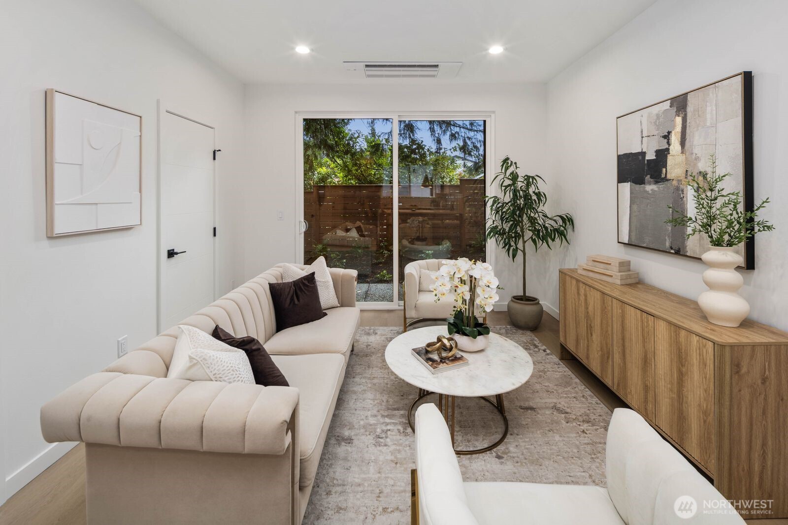 939 N 87th Street #A, Seattle, WA 98103