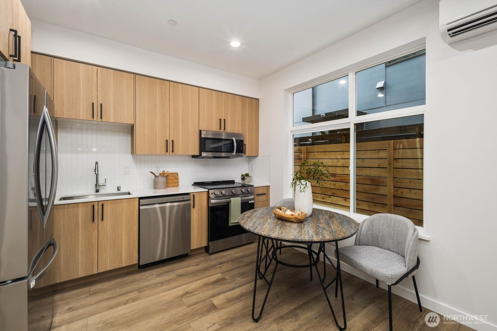 548 S Cloverdale Street #A, Seattle, WA 98108