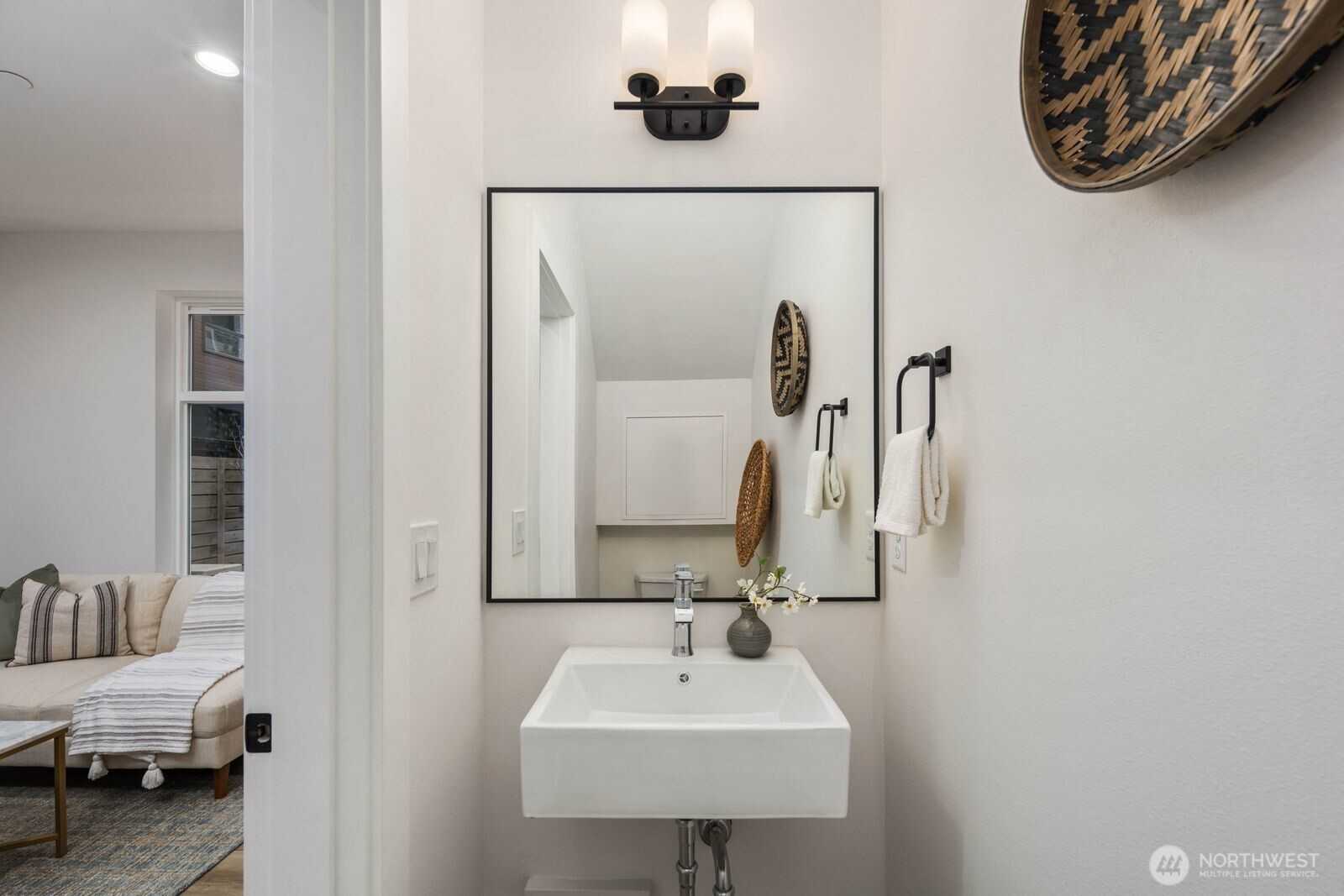 548 S Cloverdale Street #A, Seattle, WA 98108