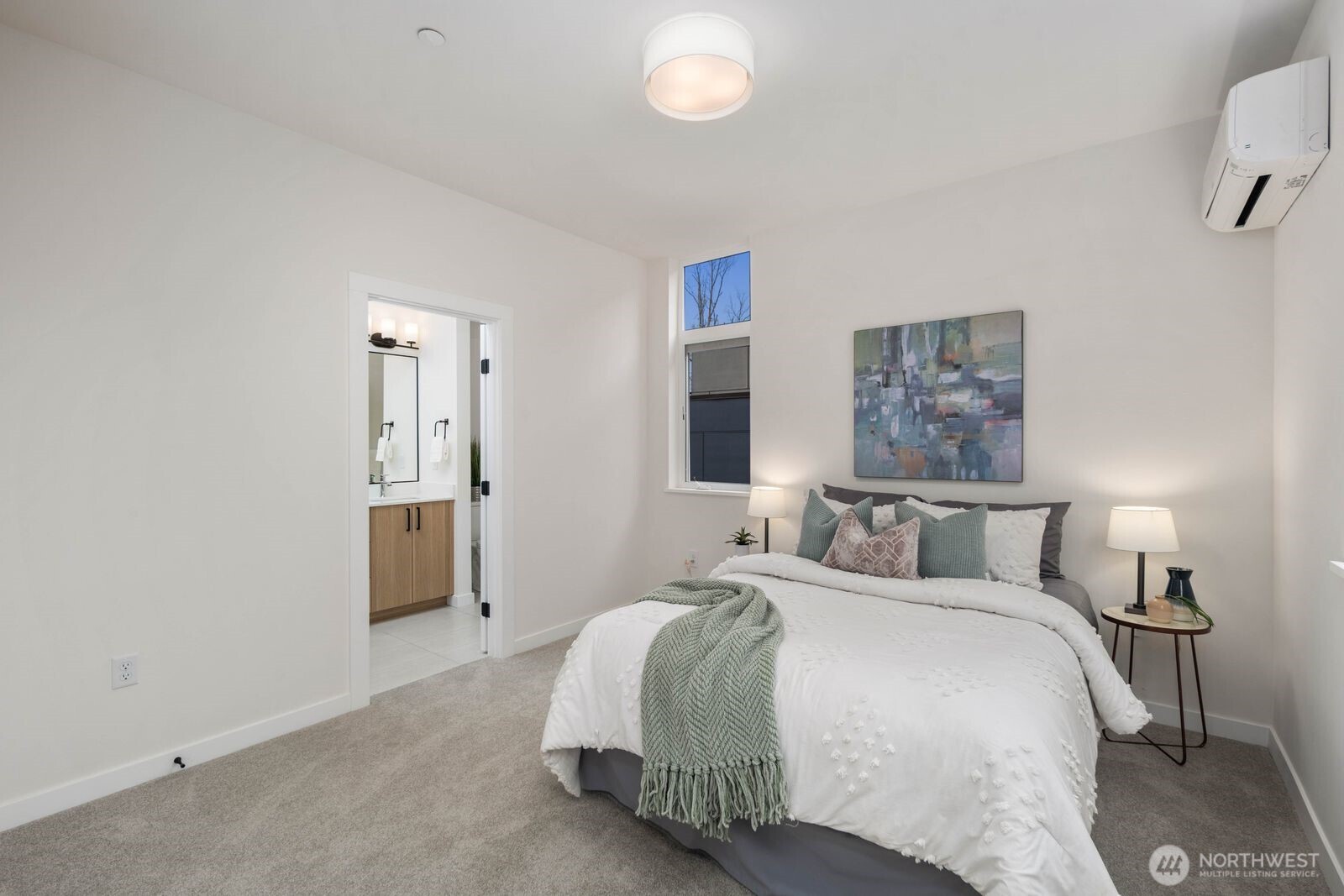 548 S Cloverdale Street #A, Seattle, WA 98108