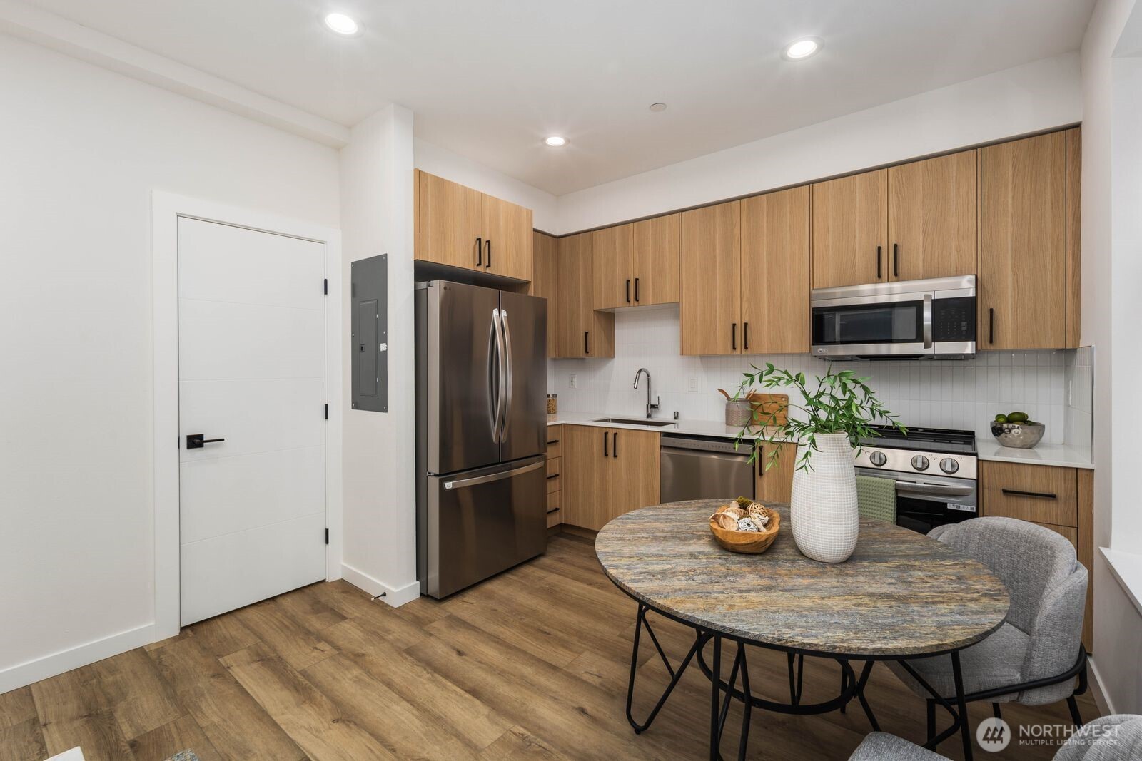 548 S Cloverdale Street #B, Seattle, WA 98108