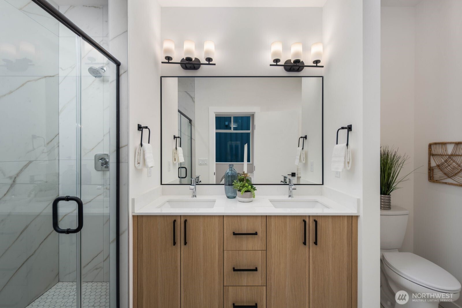 548 S Cloverdale Street #B, Seattle, WA 98108