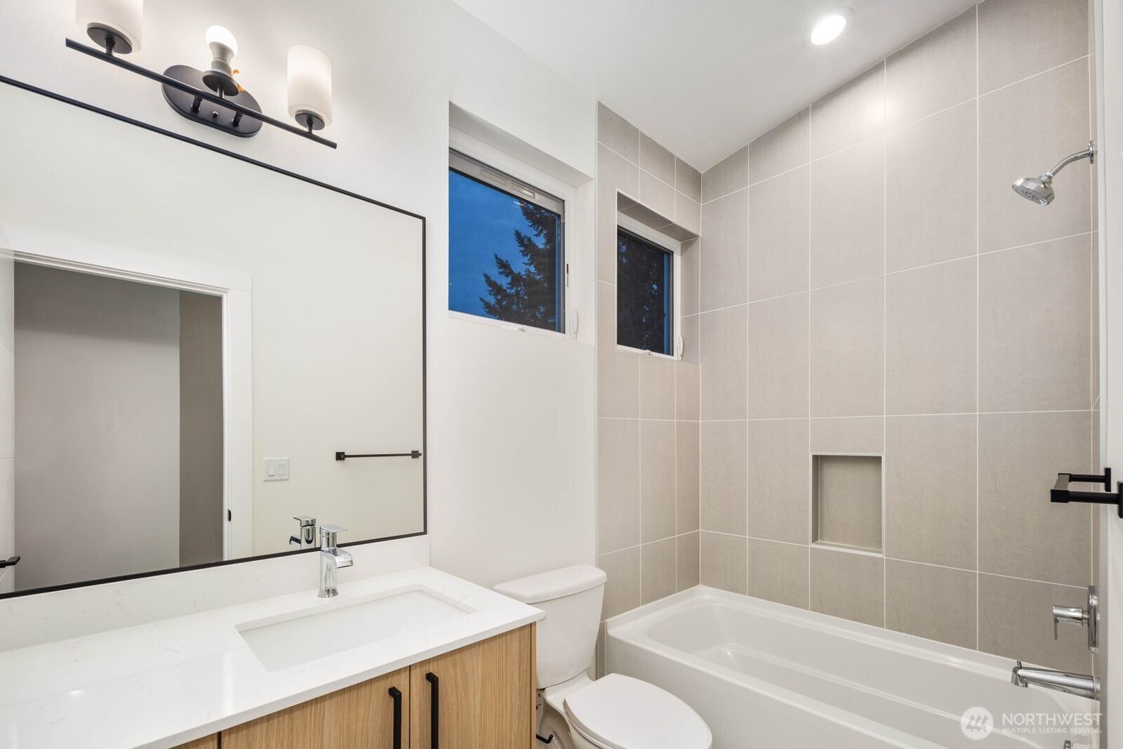 548 S Cloverdale Street #C, Seattle, WA 98108